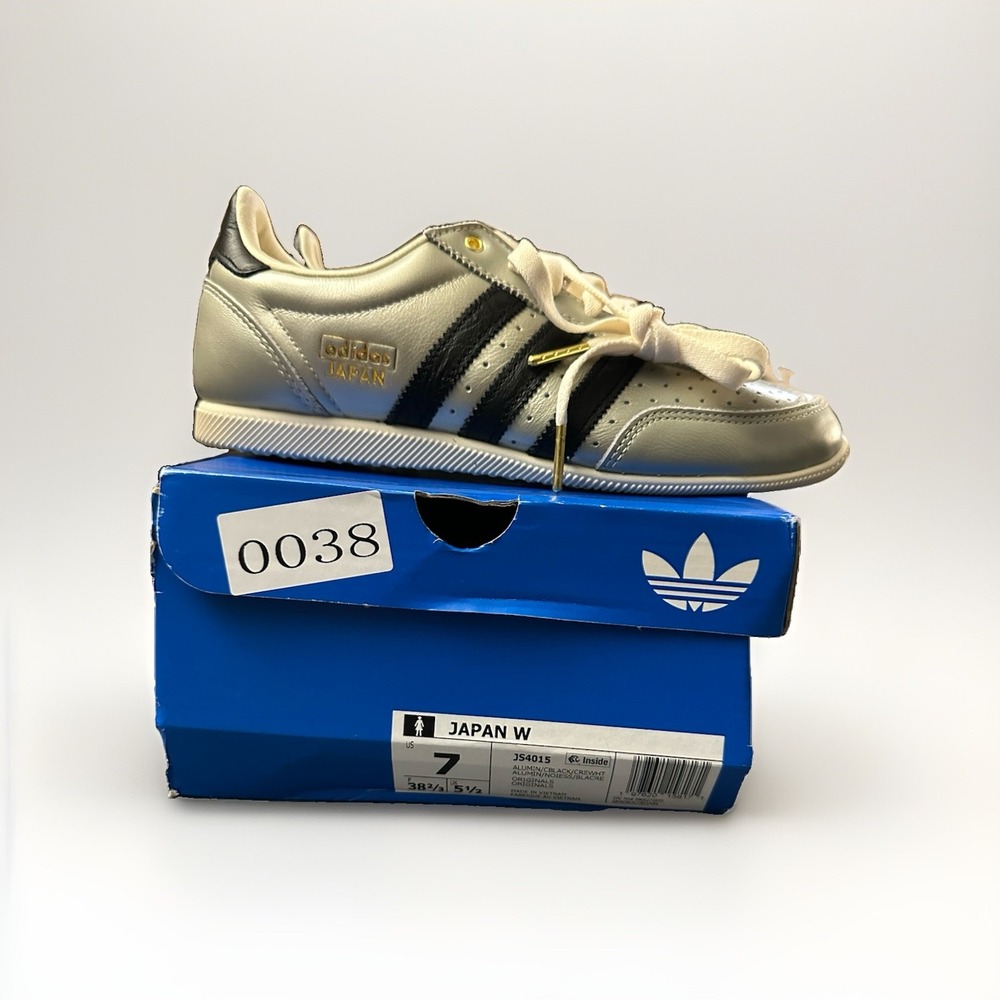 Size 7 - adidas Japan Silver Black W